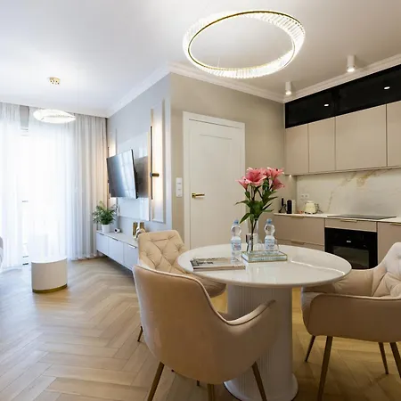 Apartment Gold 24H Parking Piekary Airport Katowice Pyrzowice Διαμέρισμα *